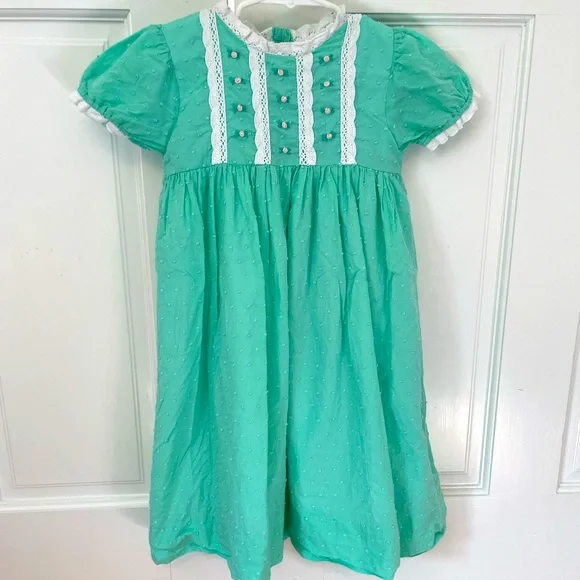 Smockingbird Dresses | Smockingbird Green Swiss Dot Dress | Color: Green | Size: Various | Roseemma730's Closet Smockingbird Dresses | Smockingbird Green Swiss Dot Dress | Color: Green | Size: Various | Roseemma730's Closet